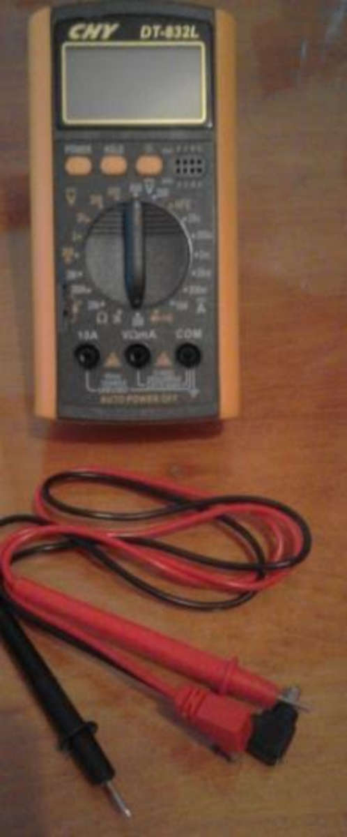 DIGITAL MULTIMETER DT-832L