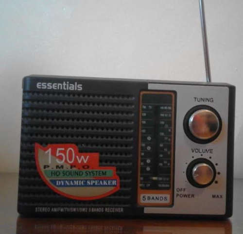 PORTABLE RADIO