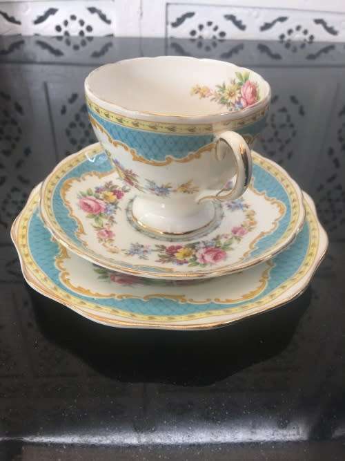 Rare Vintage Windsor Blue By Foley. Blue Edge Multifloral Scalloped Footed Cup Tea Trio