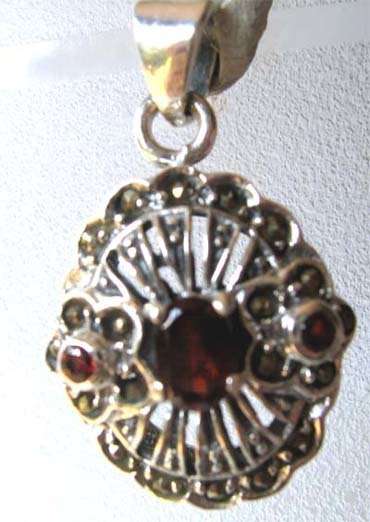 Beautiful 925 Sterling Silver Marcasite & Garnets Pendant