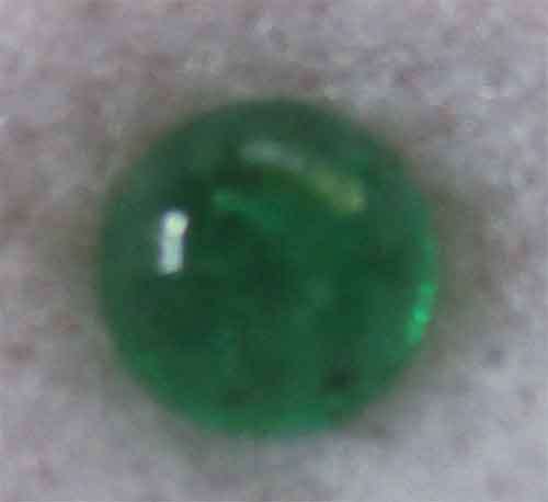 Emerald  - Round Cabochon cut   0.33 ct