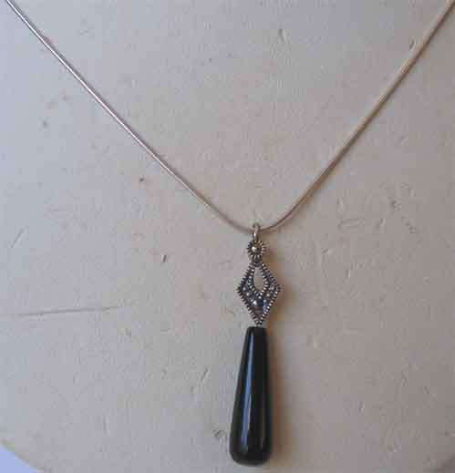 925 -Sterling Silver  Necklace / chain & Drop Onyx  Pendant.