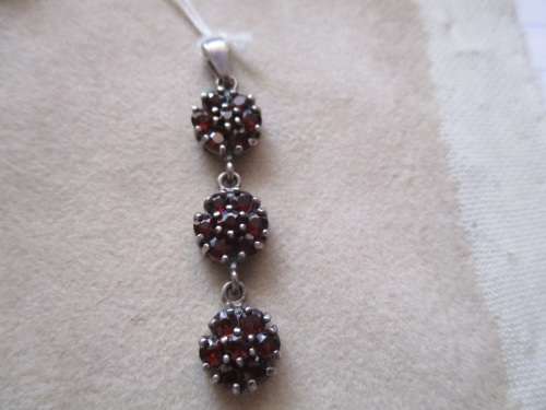 925 Sterling Silver and Garnets Pendant