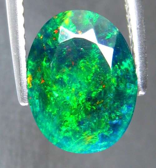 OPAL 1.59Cts. Excellent 3D Pattern Flash Natural Wello Opal Gemstone