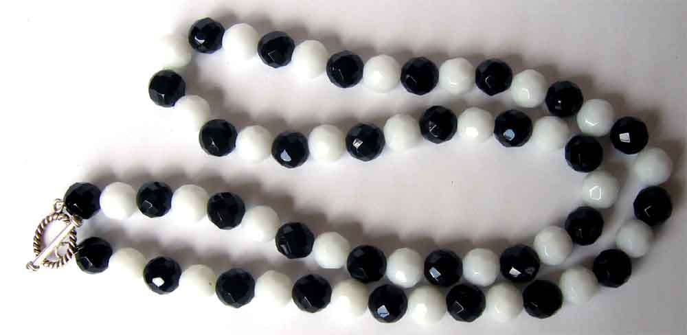 Beautiful  Faceted Onyx and White Jade  -  Necklace