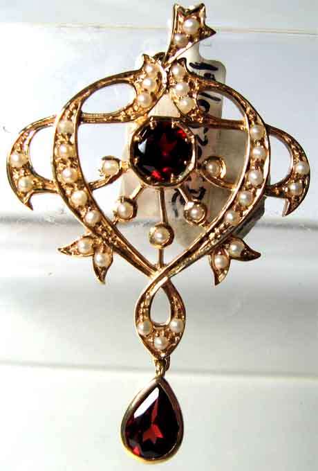 9 ct Solid Gold Garnets and Seed Pearls Pendant.