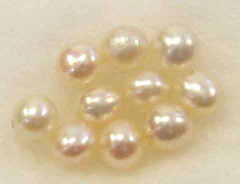 1 lot , 10 Pieces of 2.50 mm Round Pearls 1.06 ct.