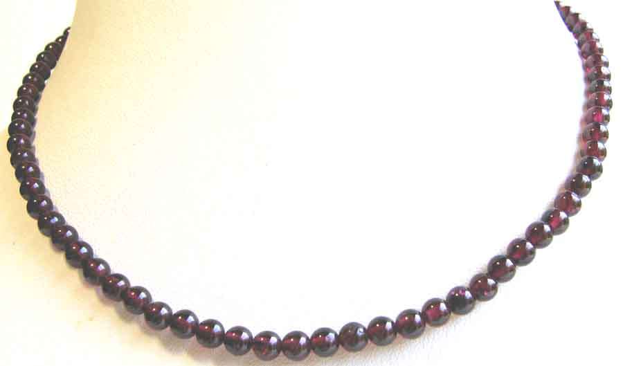 5.00 mm round cut Garnets Beads Necklace