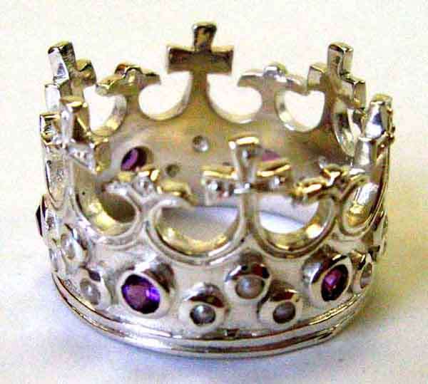 Interesting-Silver Crown Ring with Amethysts and Seed  Pearls