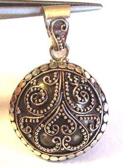 Pretty ,Sterling Silver -  Pendant.