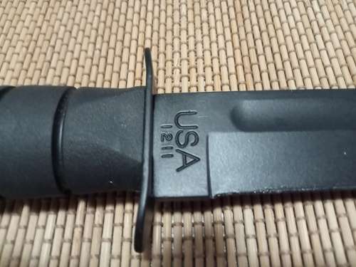 KA-BAR 1211 combat knife with holder