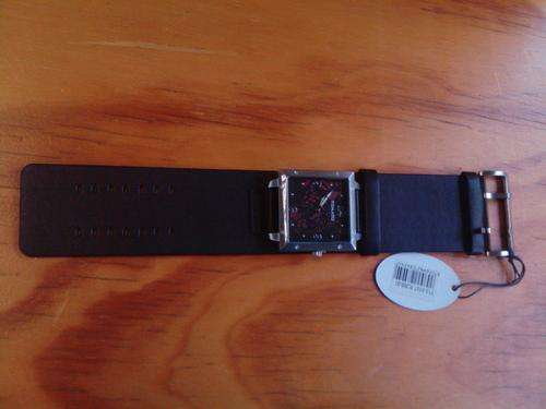 "BRAND NEW" Men's TOMATO watch