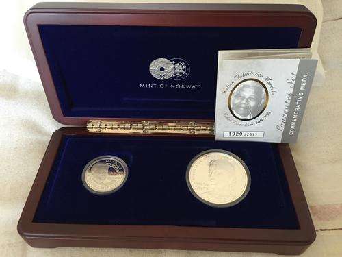 Nobel Laureate Twin Set Nelson Mandela & Aung San Suu Kyi Platinum & Silver Coin 1929 of 2011 minted