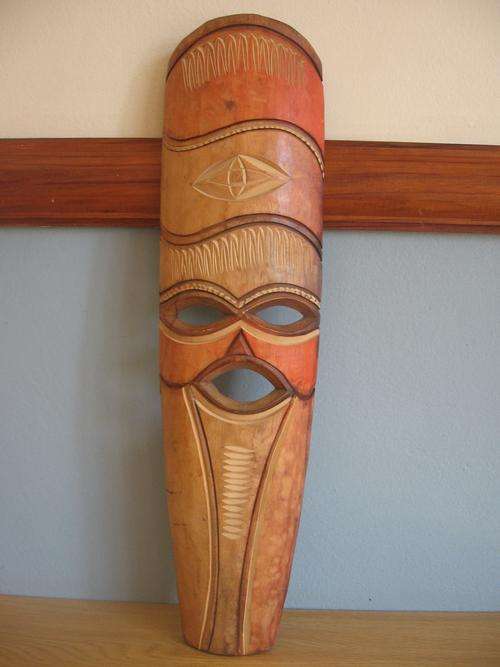 This beautiful carved piece of African Artwork is a "must have" Happy Bidding