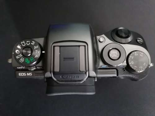 Canon Eos M5 With EF-m 15 -45mm lens