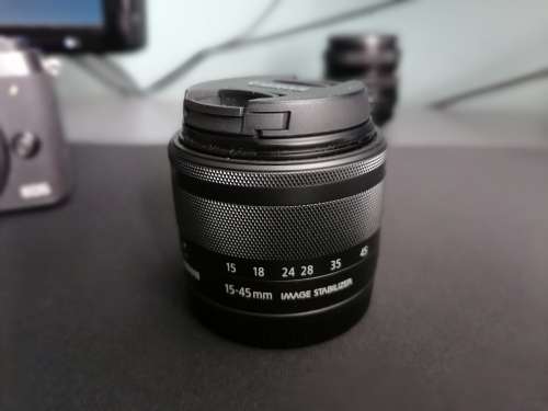 Canon Eos M5 With EF-m 15 -45mm lens