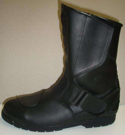 BLACK LEATHER  BOOTS