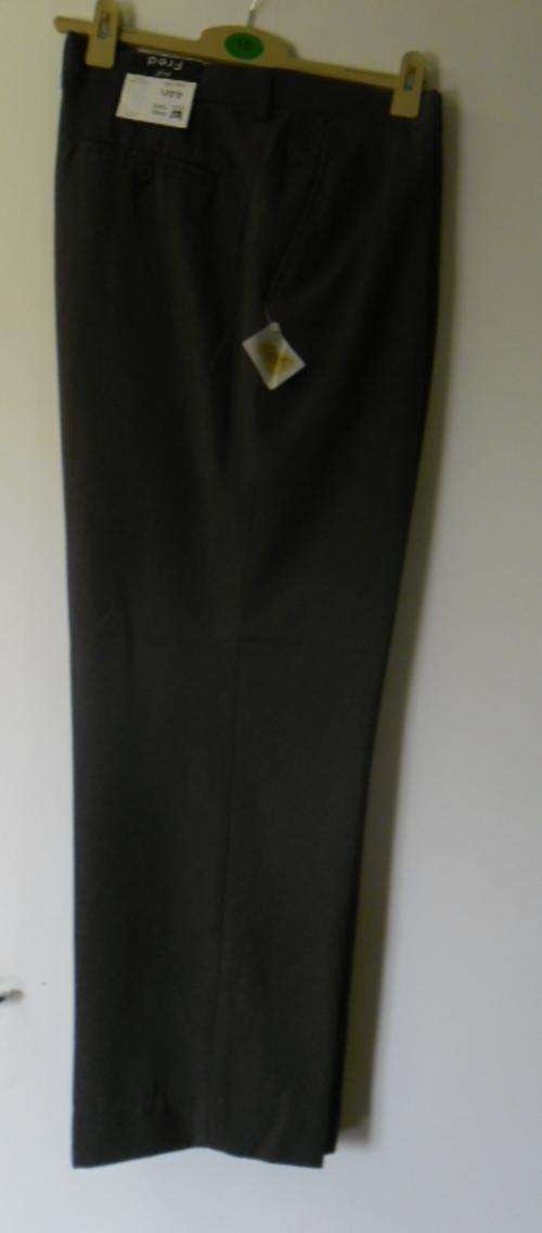 SMART MEN'S BLACK PANTS IN SIZE 112CM (LEG 74CM)