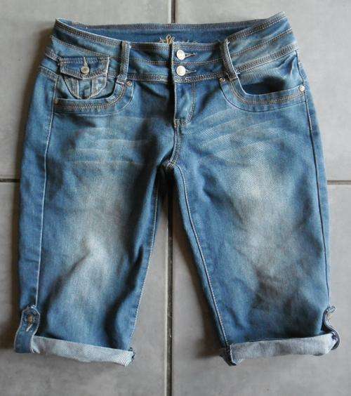 Denim Low Rise Shorts in Size 10 (Stretchy)