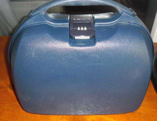 Lovely Samsolite Cosmetic Accessory Case