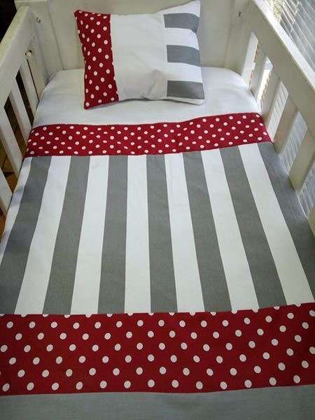 Sale!!!!!! Duvet with pillow and bumper with all inners