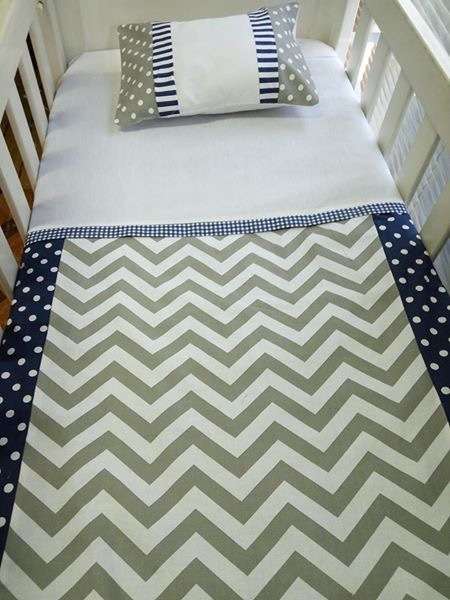 Sale!!!!!! Duvet with pillow and bumper with all inners