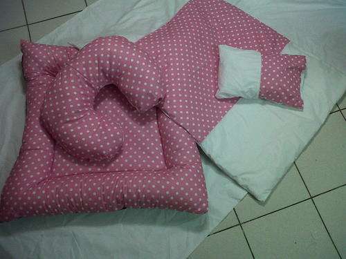 7 PIECE  COT SET PINK DOTS