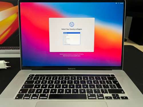 Macbook pro 16 inch 2019 model - with iCare - i7, 512gb, 16gb ram