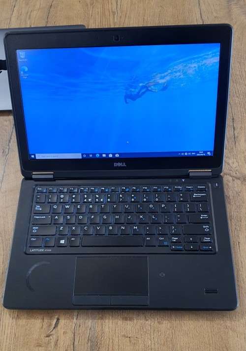 PREMIUM DELL LATITUDE E7250 Intel® Core i7 | 4G LTE | 8GB RAM | 256 GB SSD (SOLID STATE DRIVE)