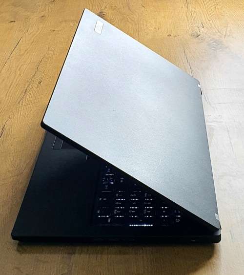 MONSTER PREMIUM ACER TRAVELMATE Intel® Core i7 6500U | 16GB RAM | 512GB SSD | FINGERPRINT