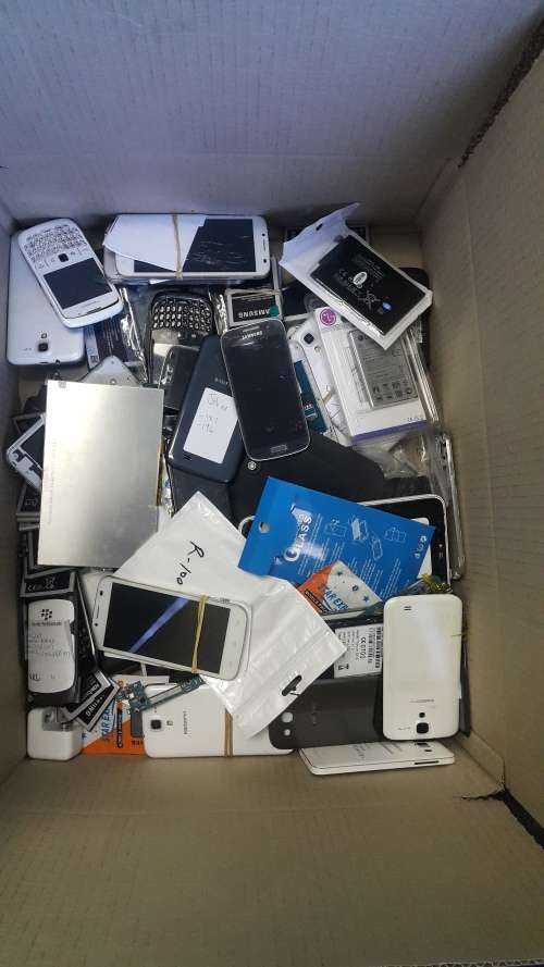 Broken phones for spares