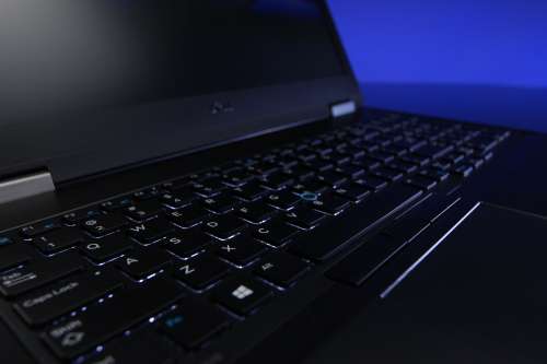 Dell Latitude E5570 i5 6th Gen 4GB Ram 465GB HDD HD Graphics Damage on body of