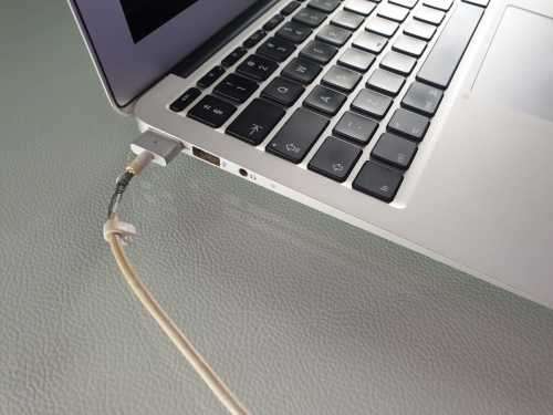 Apple MacBook Air 11 i5-3317U 3rd Gen 4GB Ram 64GB SSD