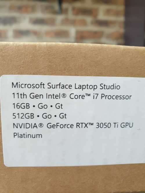 Microsoft Surface Laptop Studio i7 11th Gen 16GB Ram 512GB SSD NVIDIA GeForce RTX 3050 Ti GPU