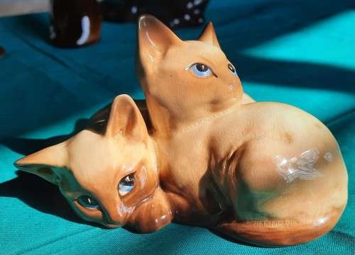 Superb Beswick England Cuddling Kittens, figurine #1296