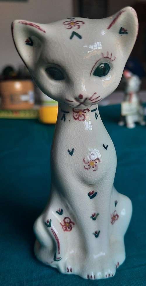 Vintage Cat figurine, possibly Italian made, gorgeous with handpainted flowers
