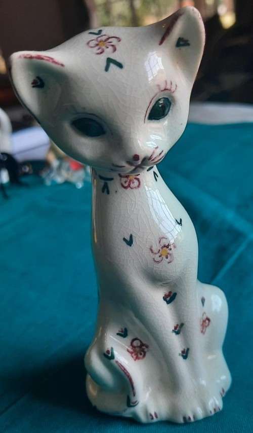 Vintage Cat figurine, possibly Italian made, gorgeous with handpainted flowers