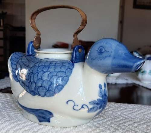 Collectable DUCK teapot with copper handle - lovely piece