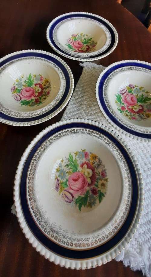 4 x Cardinal Royal Ascot lavish cobalt hand painted bowls - made in England