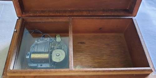 REUGE music movement jewellery box `Love is Blue`