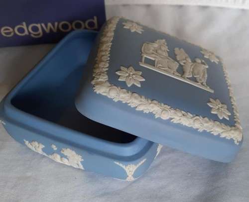 WEDGWOOD blue Candy box/ trinket box with original box, in pristine condition