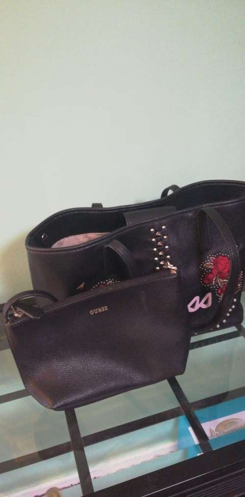 Guess Vikky Tote