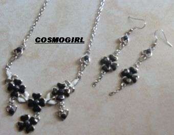 CRAZZZZZZY R1 AUCTION***STUNNING NECKLACE & EARRINGS SET***