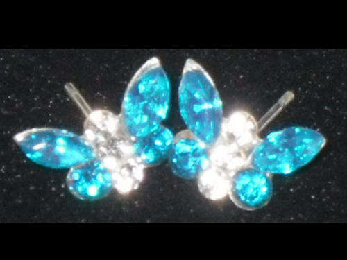 MONTH END MADNESS!!R1 AUCTIONS!!   STUNNING DIAMANTE BUTTERFLY EARRINGS