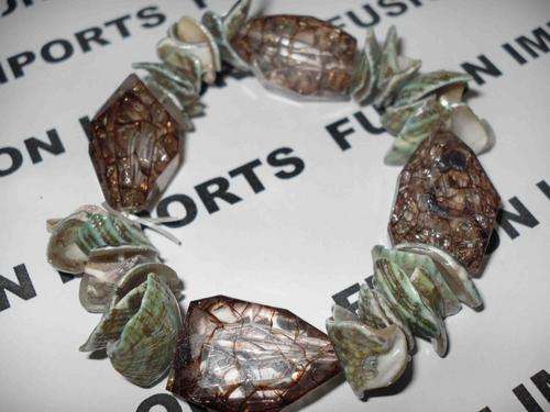 MONTH END MADNESS!!R1 AUCTIONS!!STUNNING TROPICAL DIAMANTE BRACELET