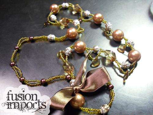 CRAZZZY R1 AUCTION***PEARL BEAD NCKLACE WITH SATIN BOW***