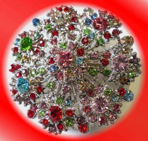 MESMERIZING LARGE 5.5cm X 5.5cm DIAMANTE & RHINESTONE RING - ADJUSTABLE SIZE