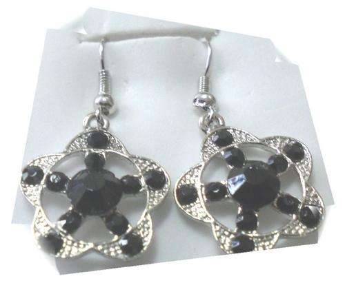 BUY 1 GET 1 FREE PROMO - CRAZZZY R1 AUCTION - DIAMANTE EARRINGS