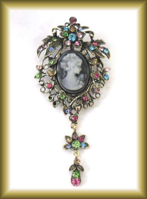 CAMEO DIAMANTE BROOCHE - 10.5cm X 5cm