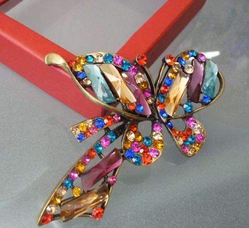 INTRICATE DETAIL DIAMANTE & RHINESTONE BROOCHE - 8cm X 6.5cm